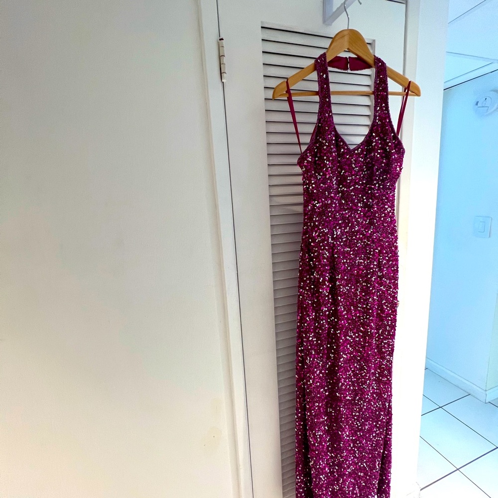 Sequined Formal dress for prom/black tie. Intricate beading craftsmanship